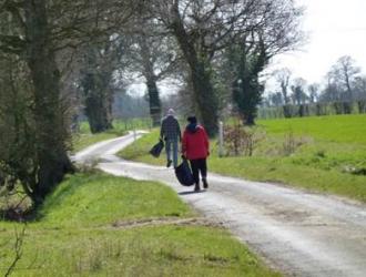 Litter-picking-11.jpg